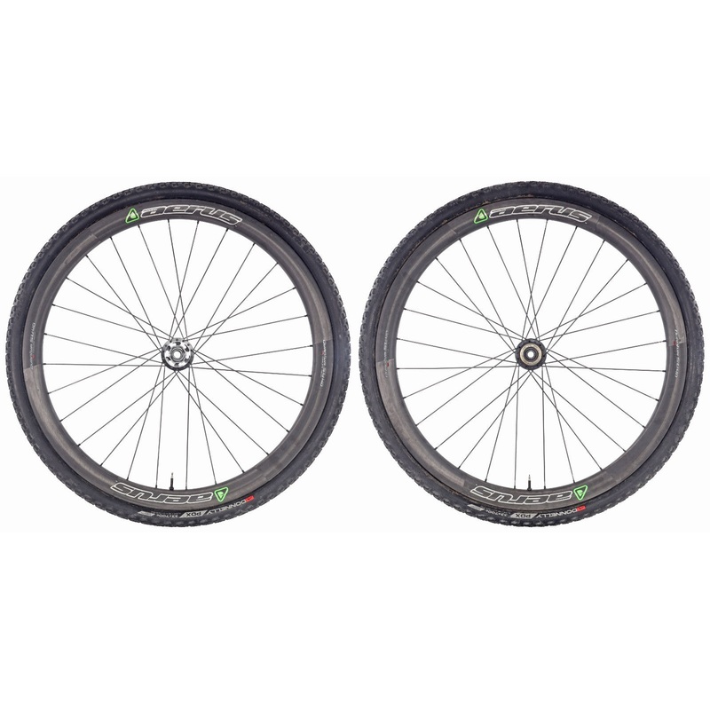 Aerus Quantum SL 40 11 Speed Carbon 6 Bolt Disc Tubeless Cyclocross Wheelset 700 x 33c PDX Tires